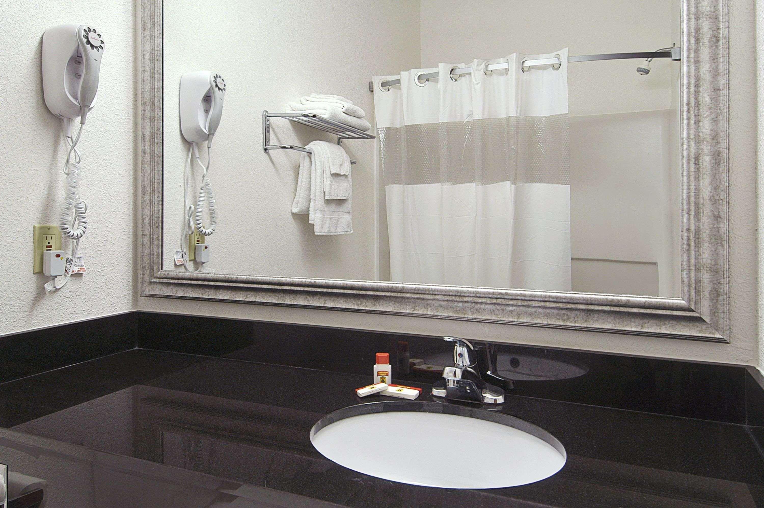 Super 8 By Wyndham Bowling Green North Zimmer foto
